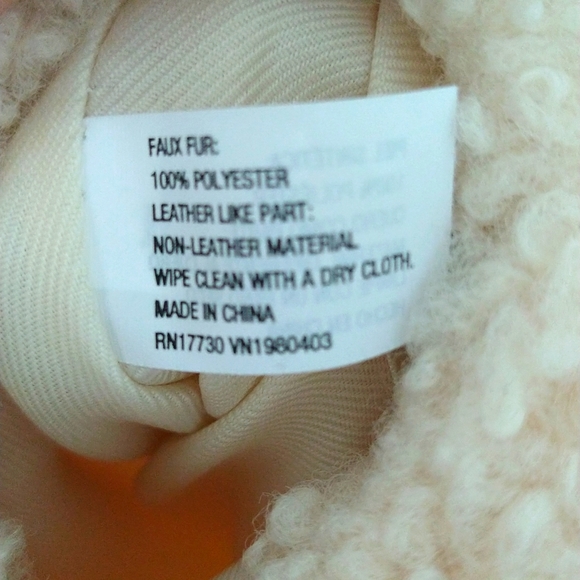 🌻NWOT Universal Thread Fuzzy Large Crossbody Phone Bag - Picture 10 of 10